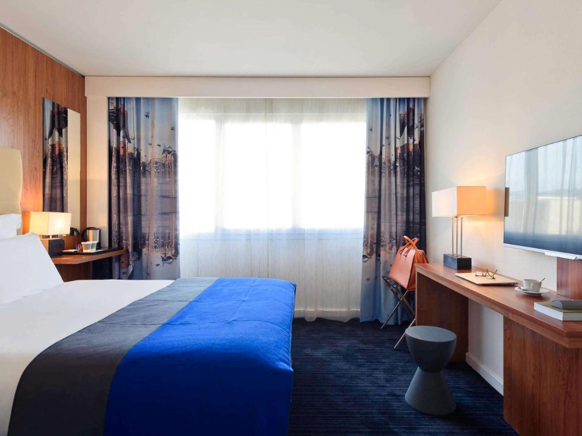 Mercure Centre Notre Dame Hotel 4*