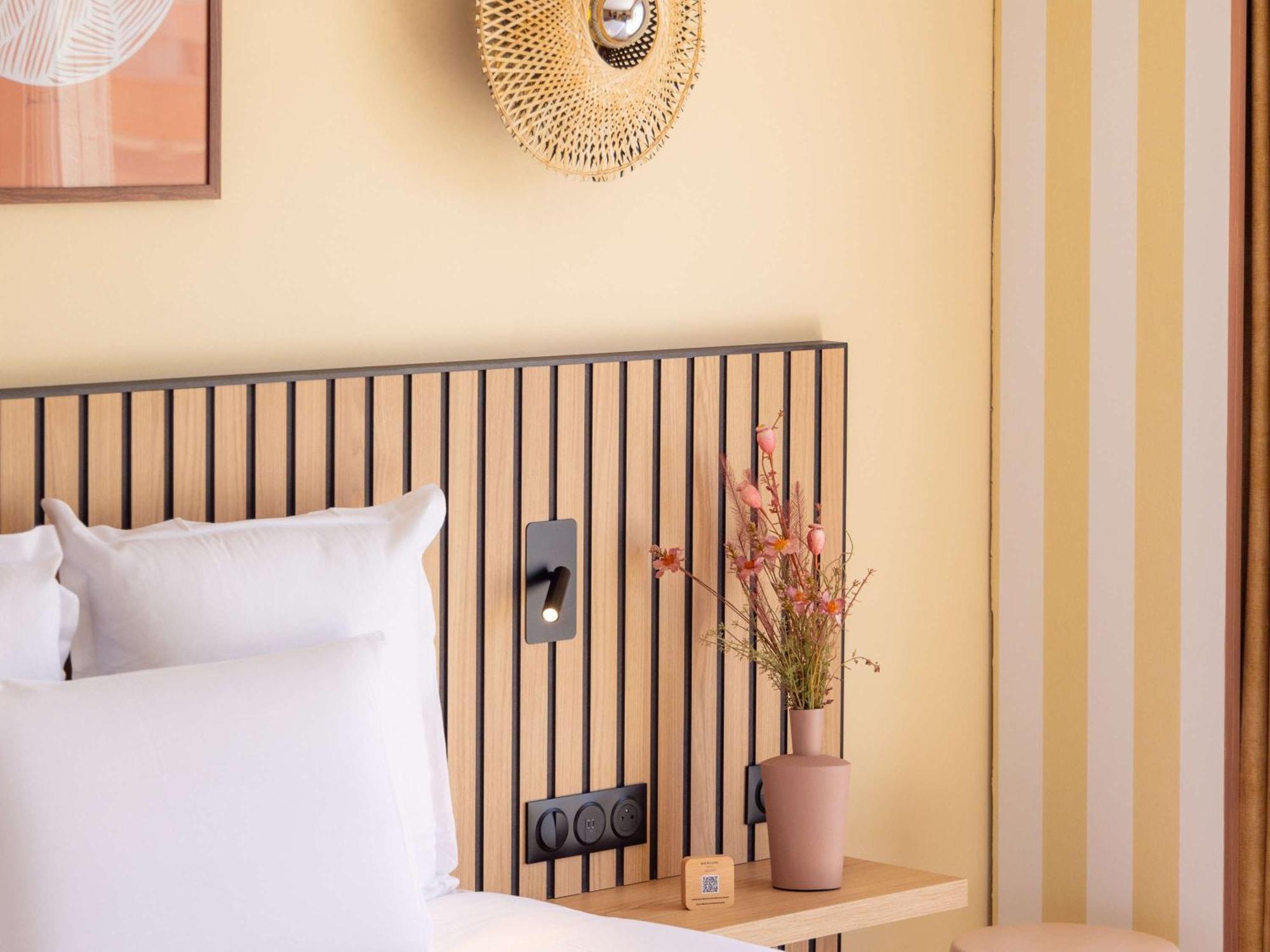 Mercure Centre Notre Dame 4*