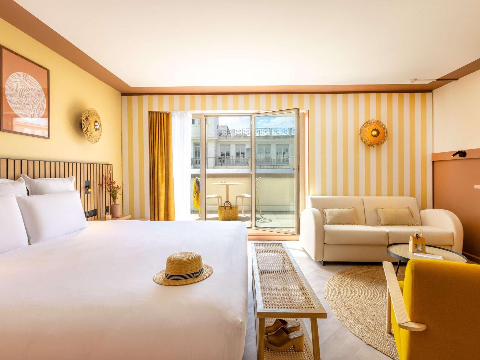 Mercure Centre Notre Dame 4*